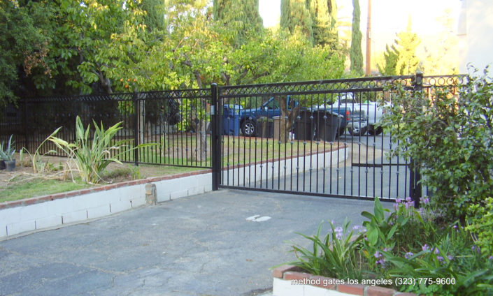iron driveway gate